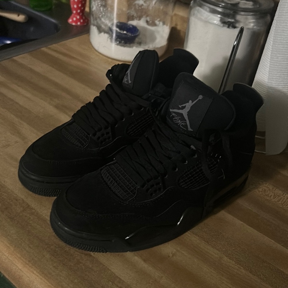 Air Jordan 4 Retro “Black Cat”